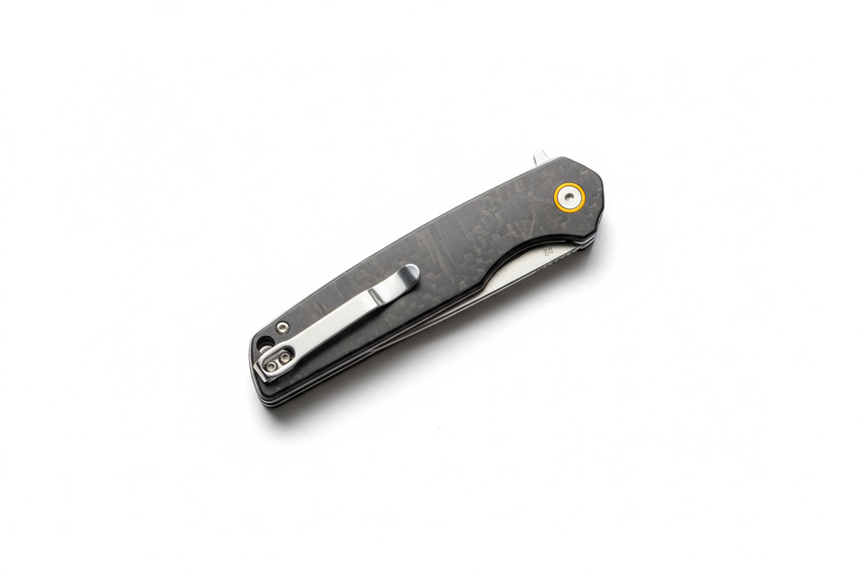 Folding liner lock knife with a carbon fiber handle