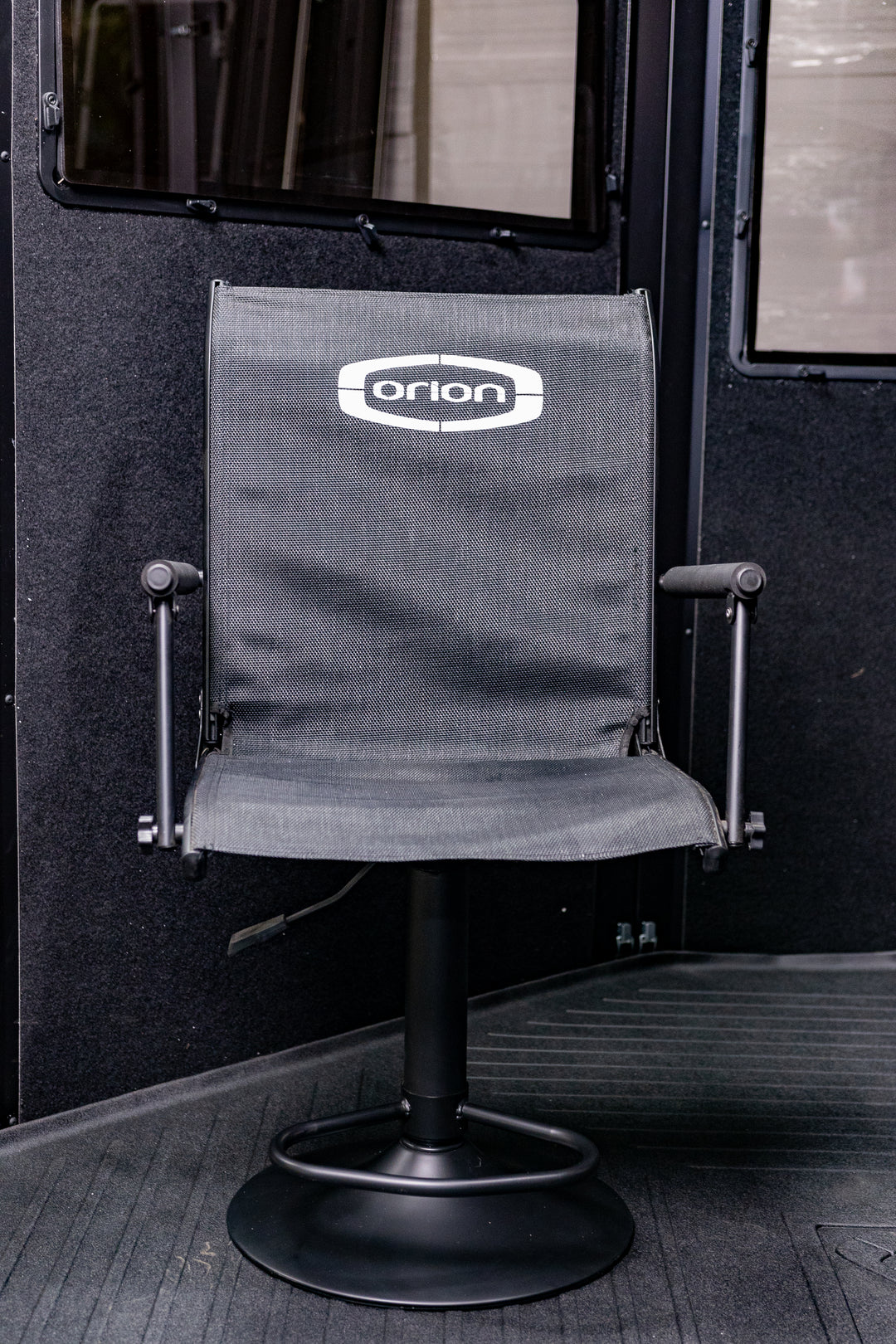 Orion Hunting Pedastal Swivel Blind Chair