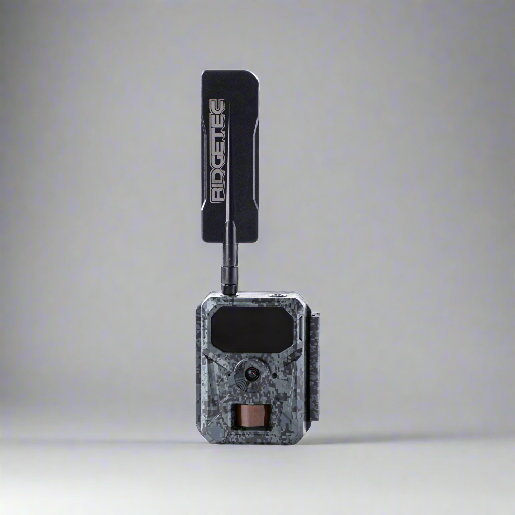 Ridgetec Lookout-X Camera Bundle + Herd 360 G2 Solar Power Pack +SD Card