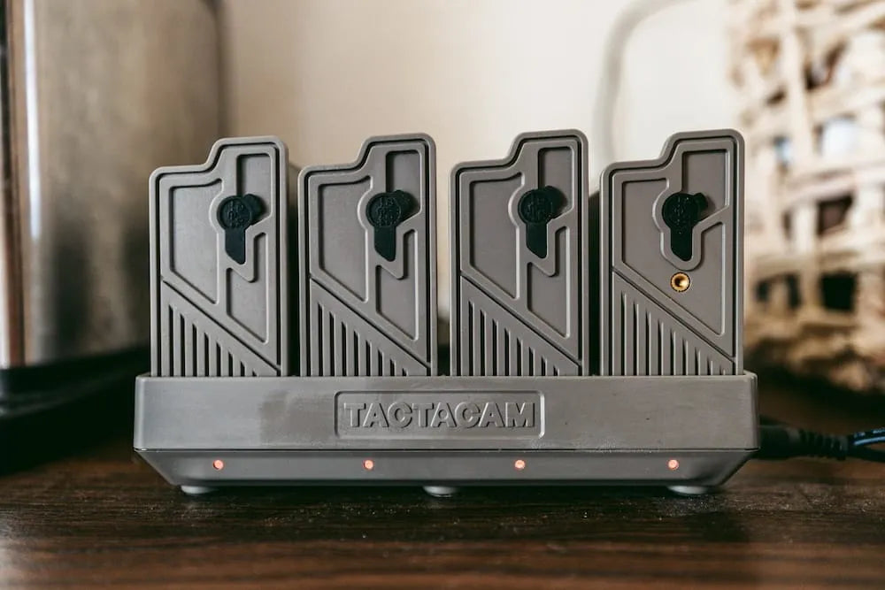 Tactacam Lithium Cartridge 4 Pack with Charging Station