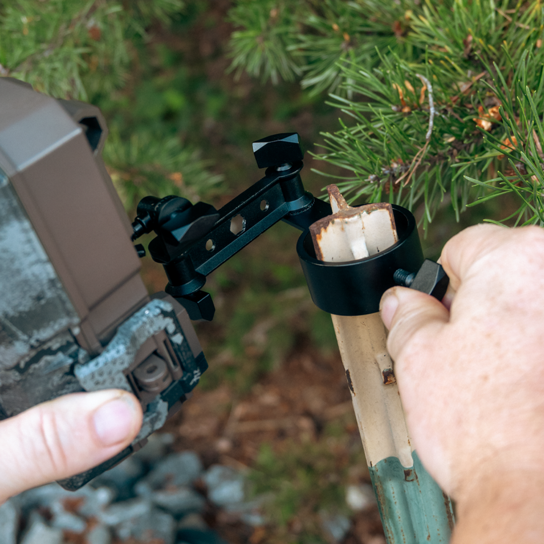 2-in-1 Combo Trail Camera Mount Kit (Tree & T-post)