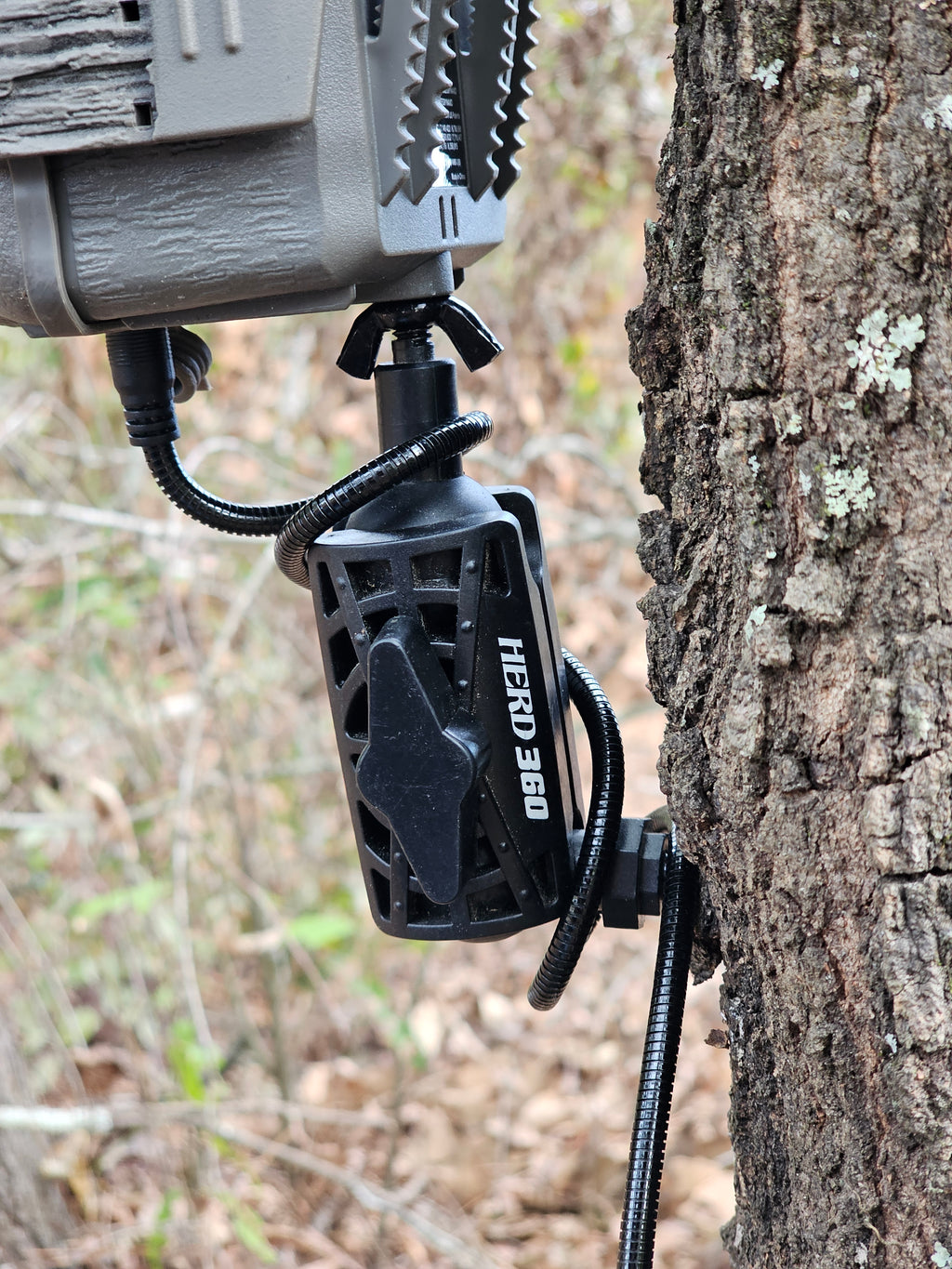 Tree Mount Tree Mount for Trail Camera Dual Ball Swivel